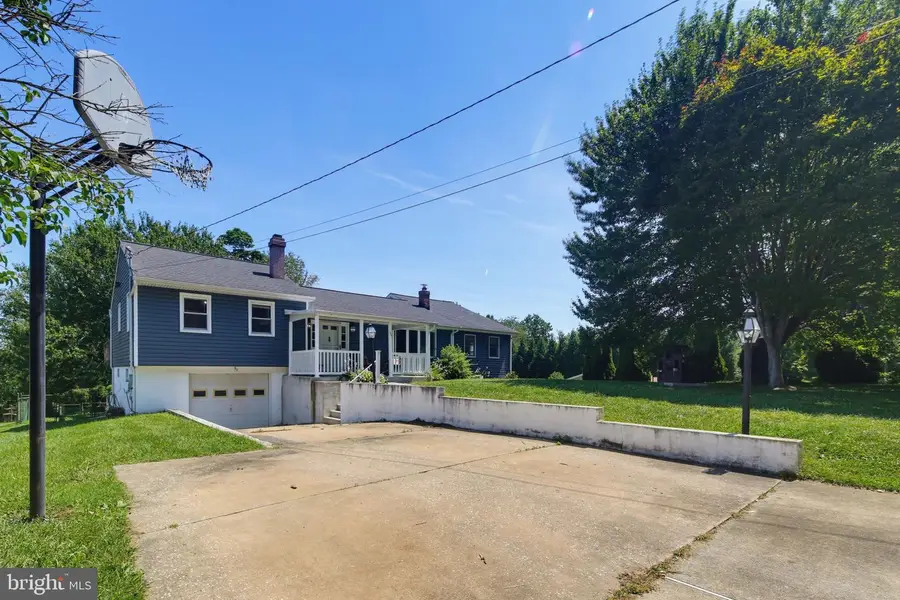 4307 Howard Dr, Sykesville, MD 21784 - #3
