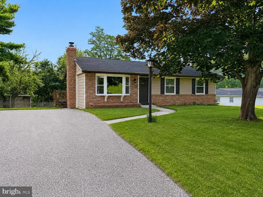 858 Star Ct, Union Bridge, MD 21791 - #2