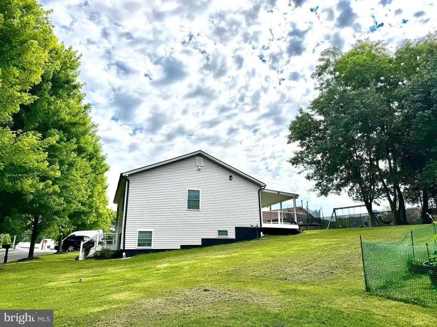 1590 Homeland Dr, Sykesville, MD 21784 - #3