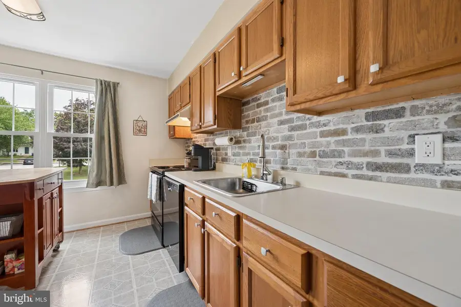 544 Congressional Dr, Westminster, MD 21158 - #3