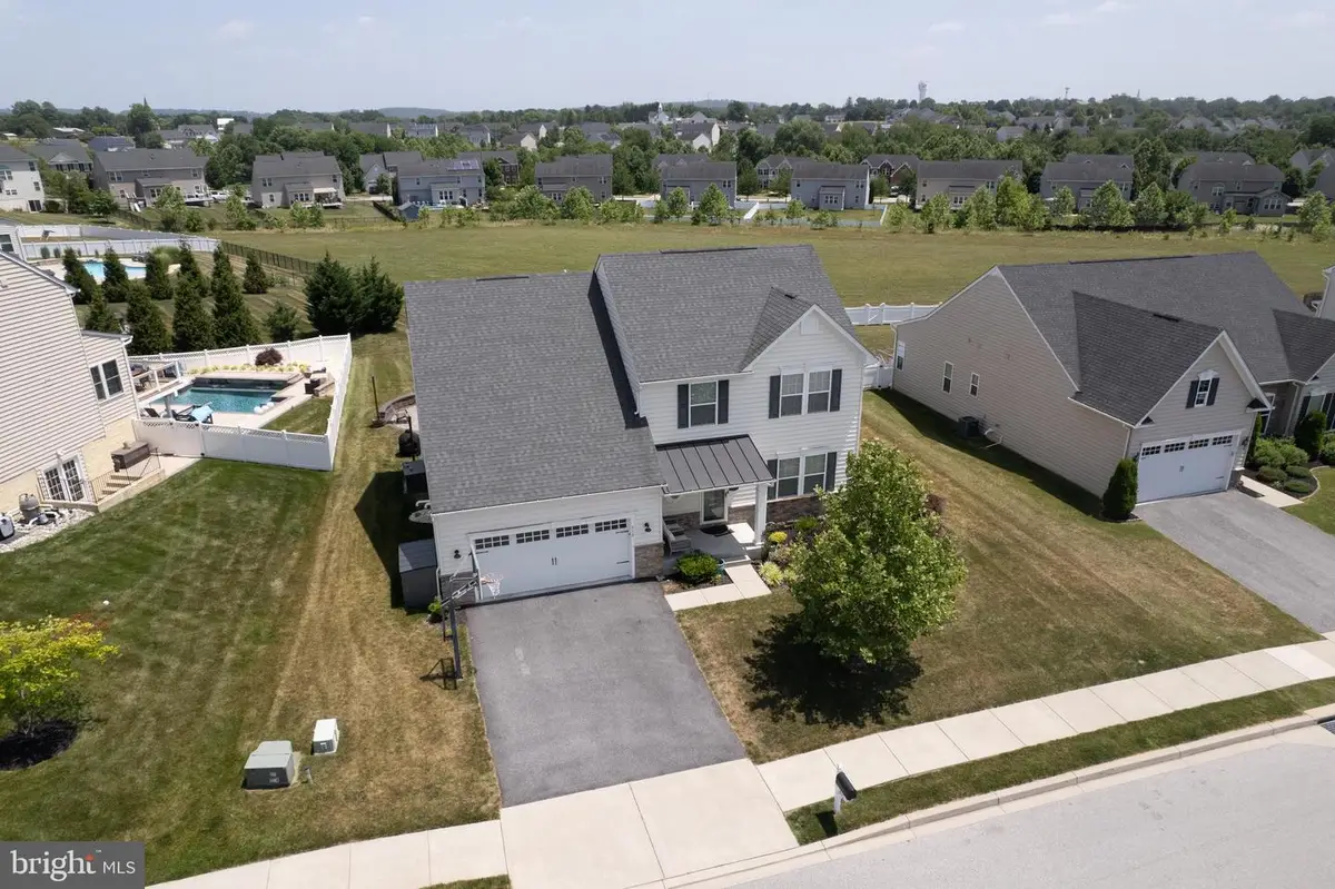 810 Amherst Ln, Westminster, MD 21158 - #1
