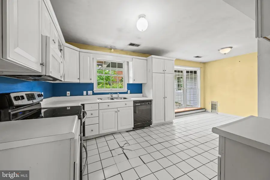 7512 Patapsco Dr, Sykesville, MD 21784 - #3
