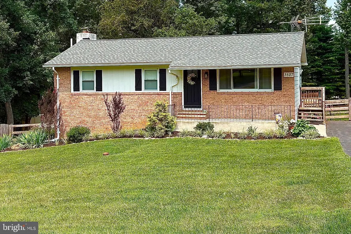 3527 Hooper Rd, New Windsor, MD 21776 - #1