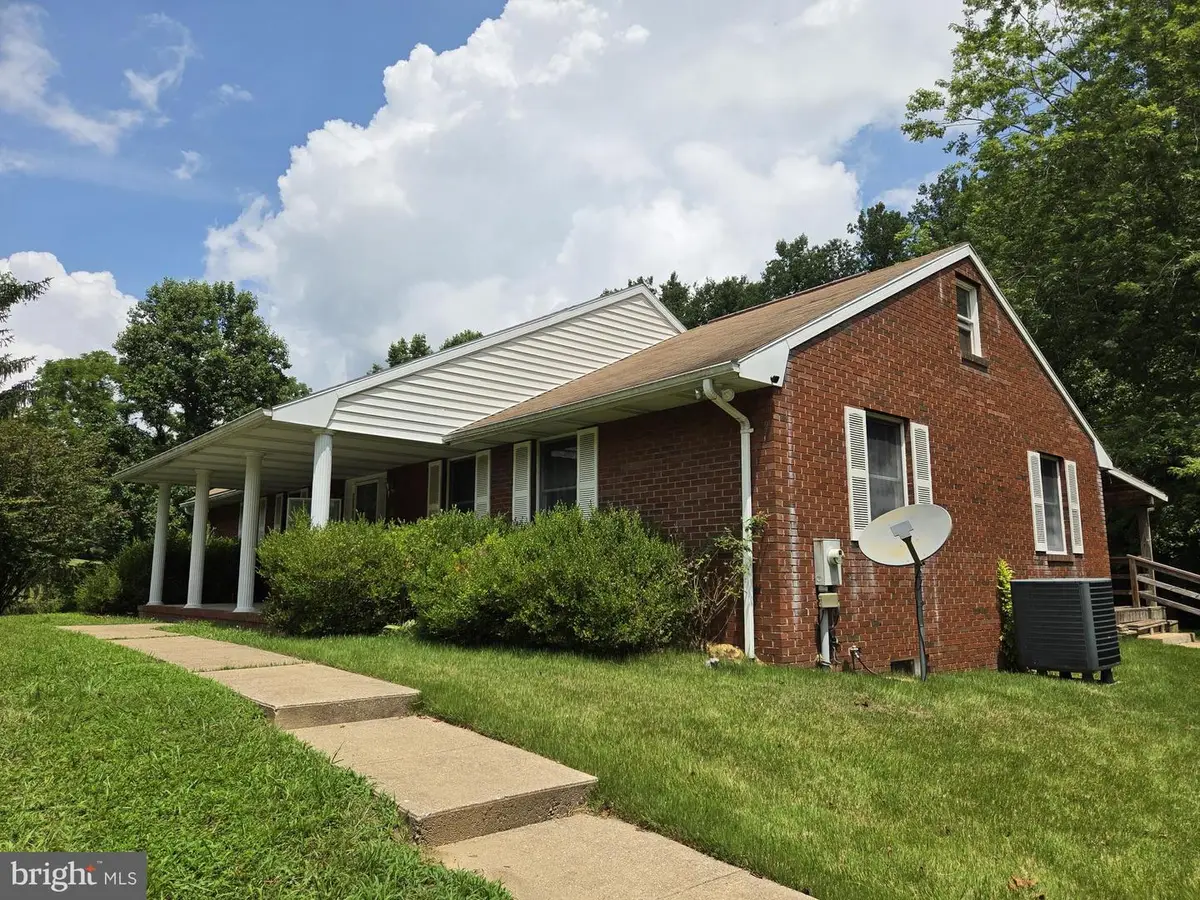 7211 Ridge Rd, Marriottsville, MD 21104 - #1