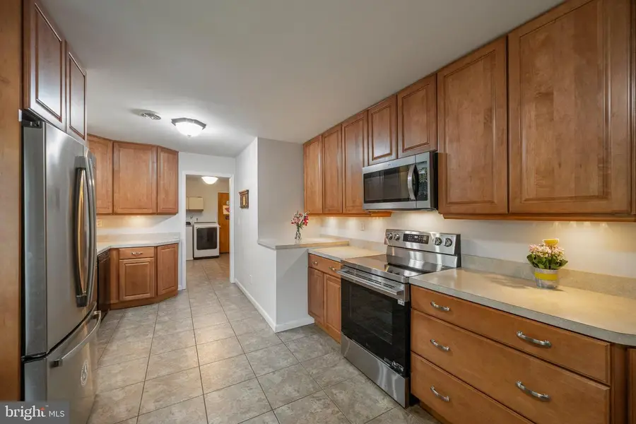 659 Geneva Dr, Westminster, MD 21157 - #3