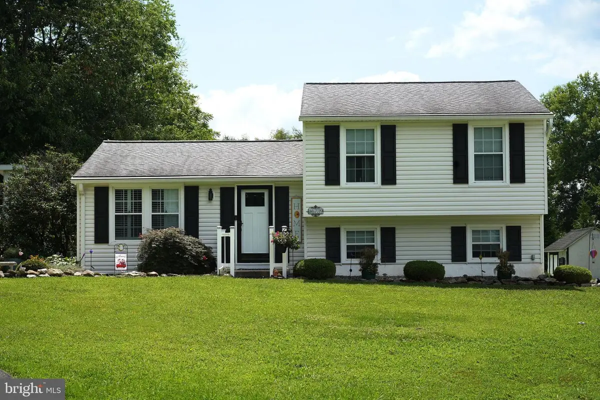 6739 Monroe Ave, Sykesville, MD 21784 - #1