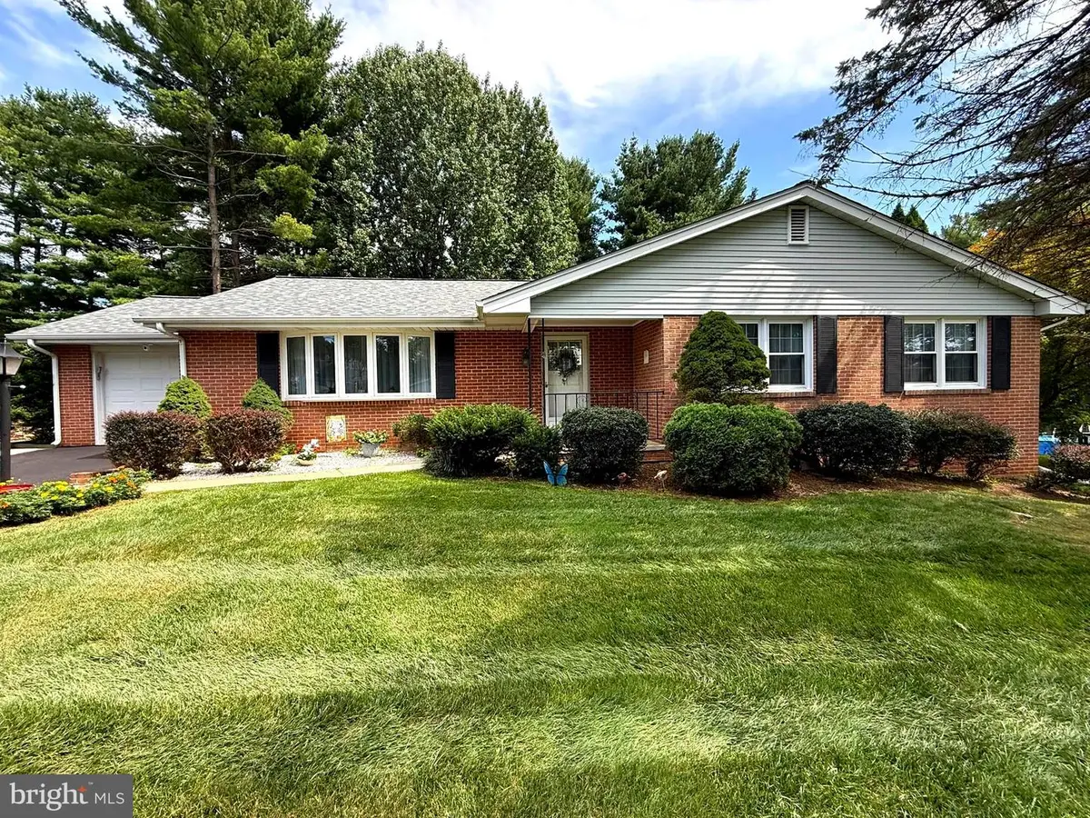 703 Fairfield Ave, Westminster, MD 21157 - #1