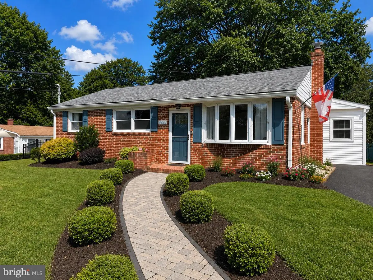 7725 Carter Rd, Sykesville, MD 21784 - #1