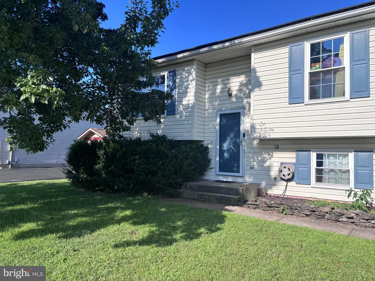 217 Roth Ave, Taneytown, MD 21787 - #1