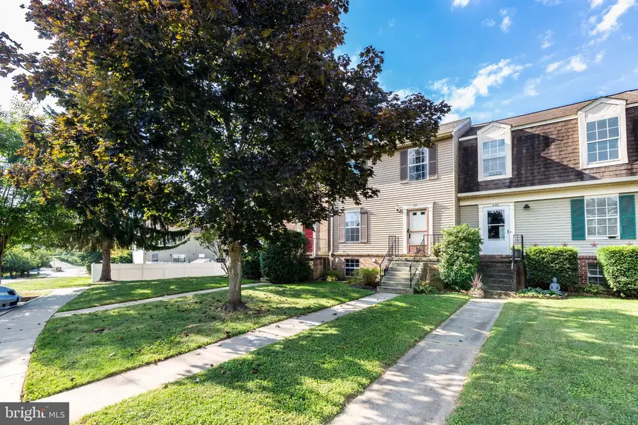 457 Logan Dr, Westminster, MD 21157 - #2