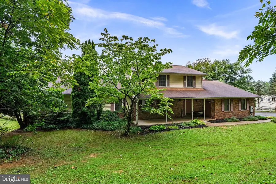 3050 Hooper Rd, New Windsor, MD 21776 - #3