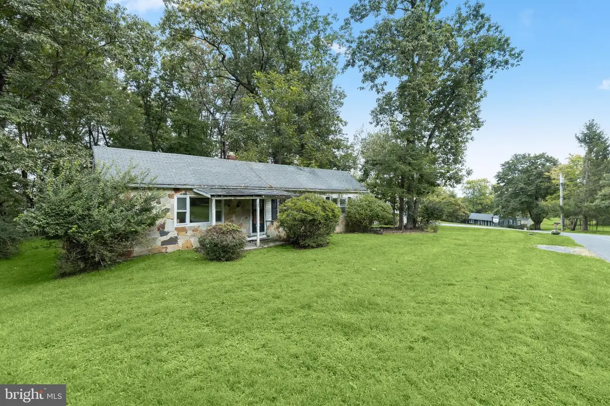 6948 Hollenberry Rd, Sykesville, MD 21784 - #1