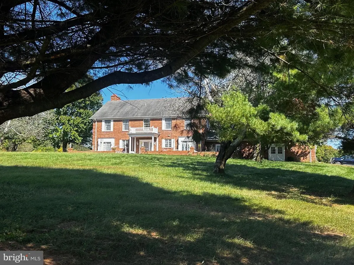 3802 Wine Rd, Westminster, MD 21158 - #1
