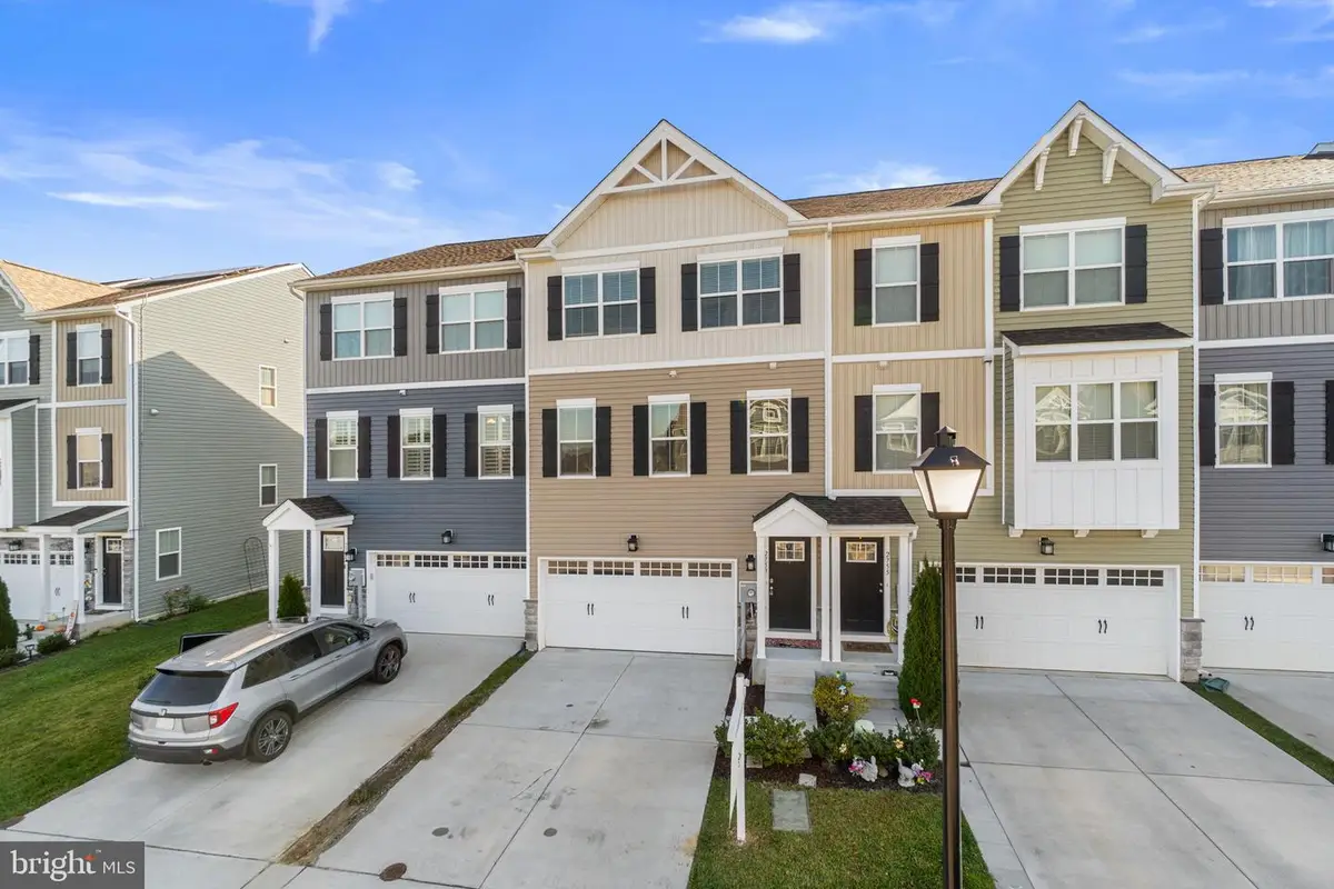 2753 Town View Cir, New Windsor, MD 21776 - #1