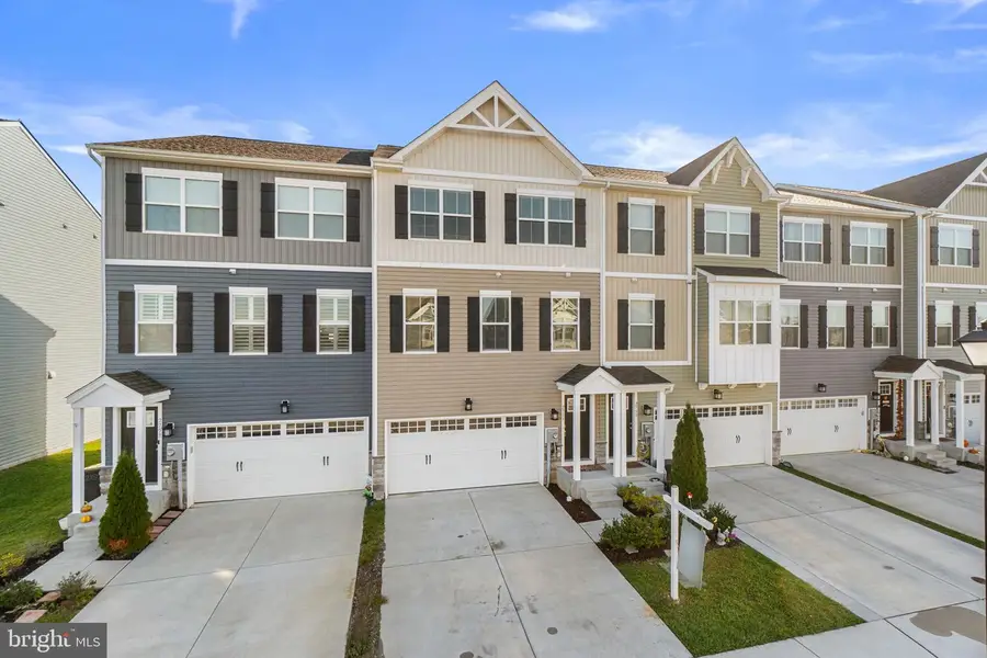 2753 Town View Cir, New Windsor, MD 21776 - #2