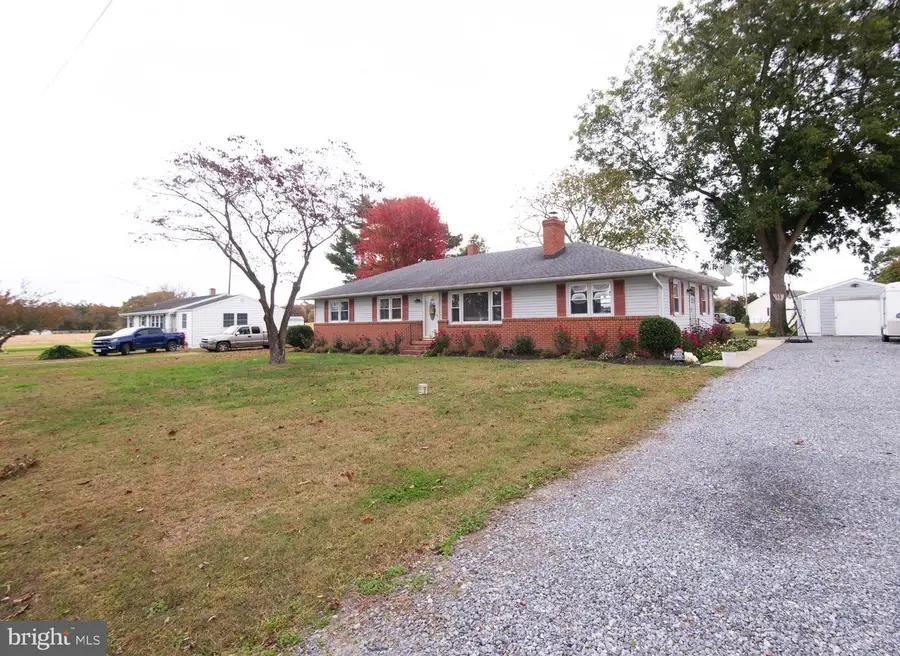 4909 Ravenwood Rd, Vienna, MD 21869 - Image #2