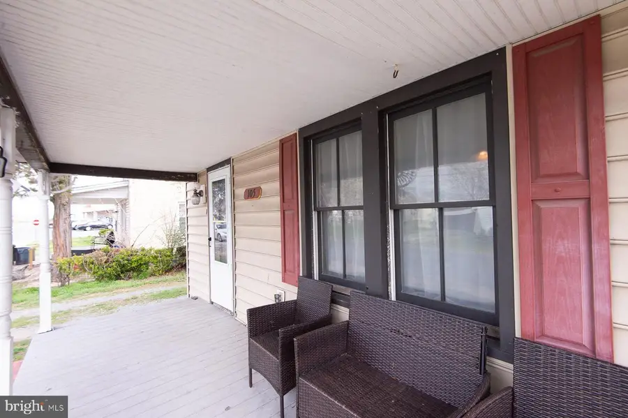 105 Center St, Hurlock, MD 21643 - #2