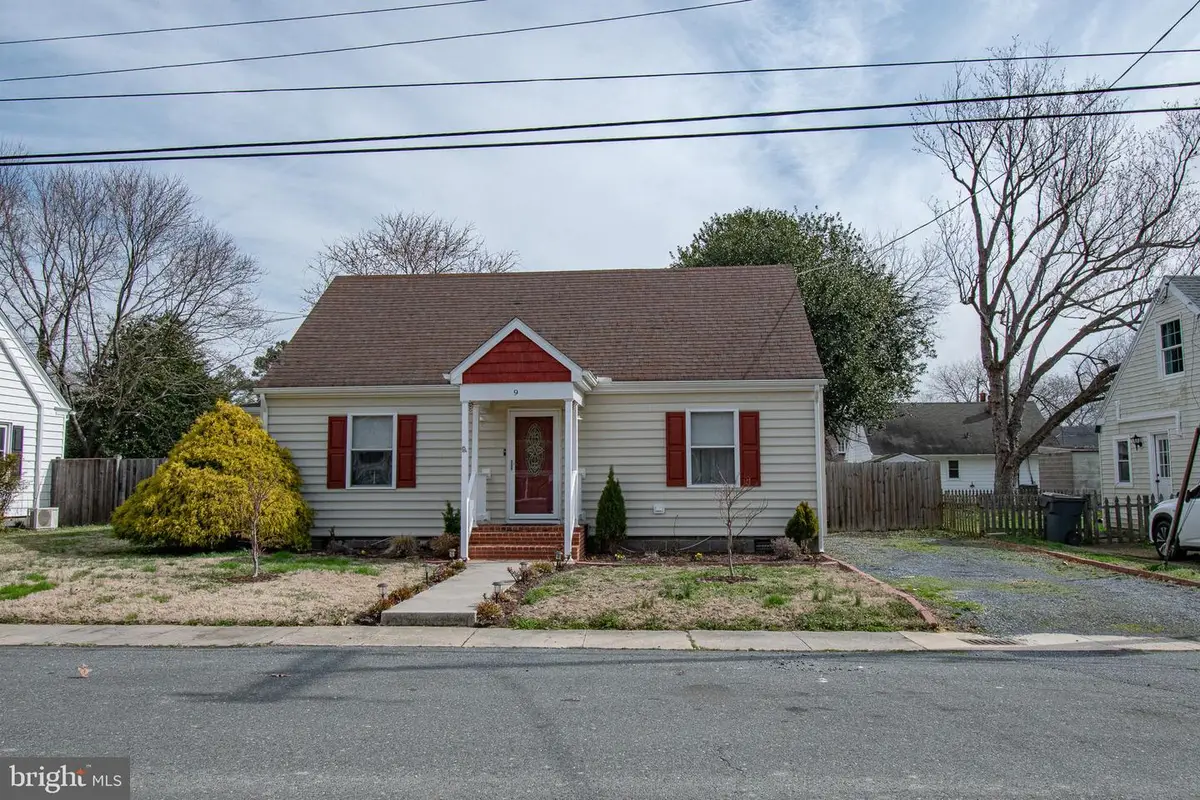 9 Oak St, Cambridge, MD 21613 - #1