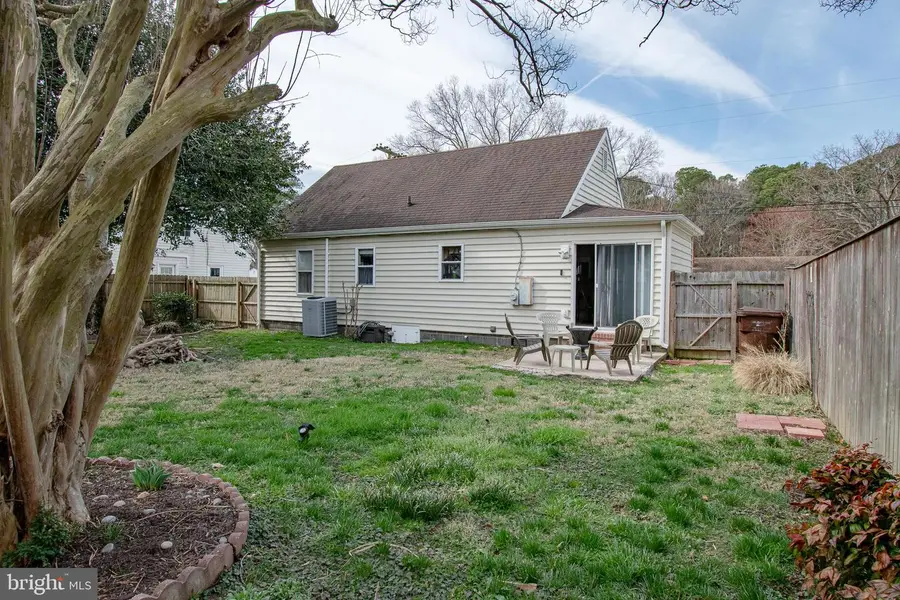 9 Oak St, Cambridge, MD 21613 - #2