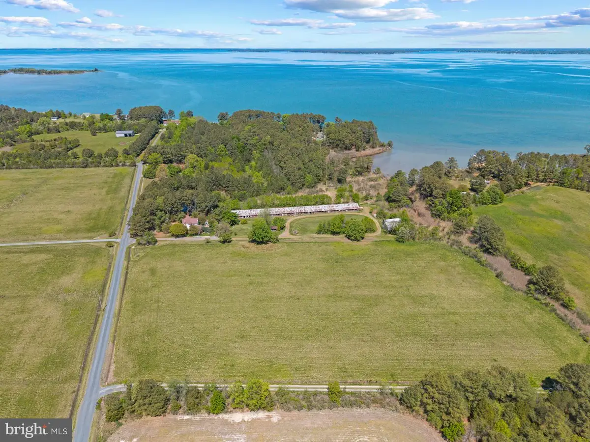 6033 Corners Wharf Rd, Cambridge, MD 21613 - #1