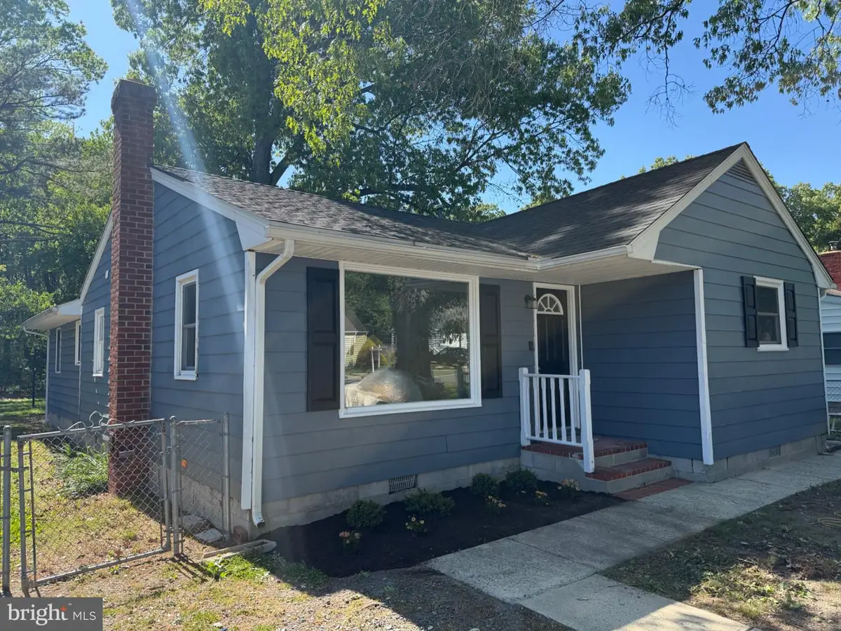 12 Oak St, Cambridge, MD 21613 - #1