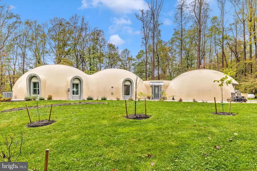 4940 Fox Tower Rd, Smithsburg, MD 21783 - Image #2