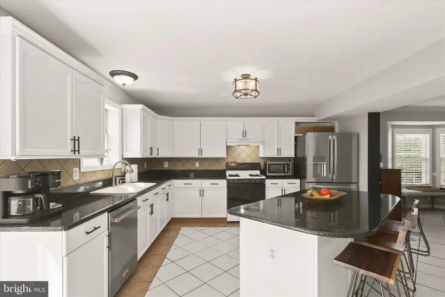 239 Bishops Glen Dr, Frederick, MD 21702 - #3