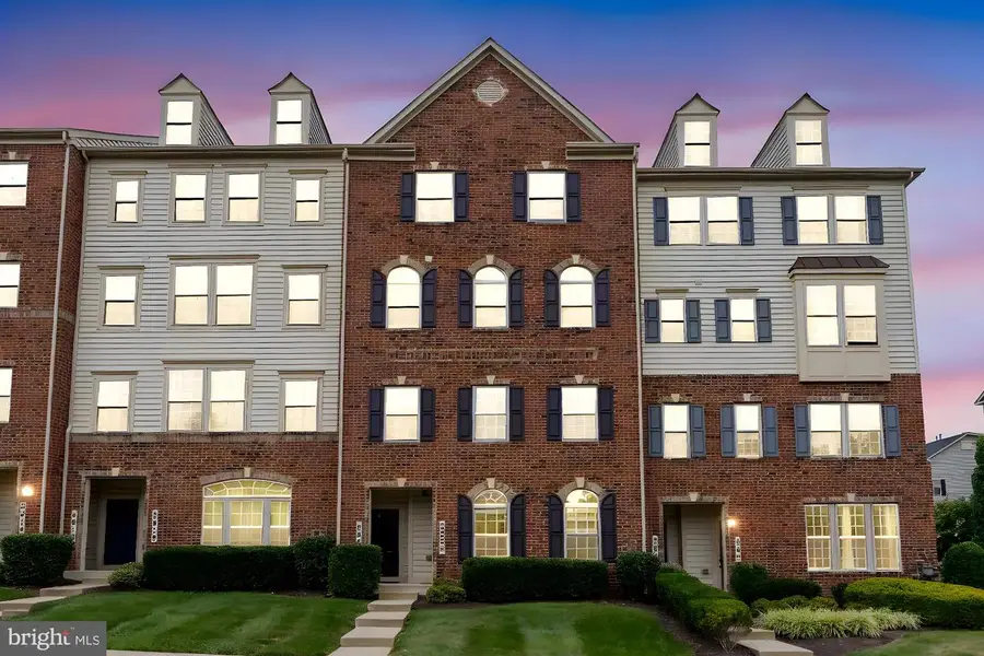 5822 Oakdale Village Rd, Ijamsville, MD 21754 - Image #2