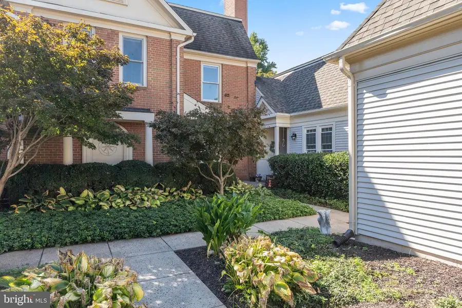 801 Dunbrooke Ct, Frederick, MD 21701 - Image #2