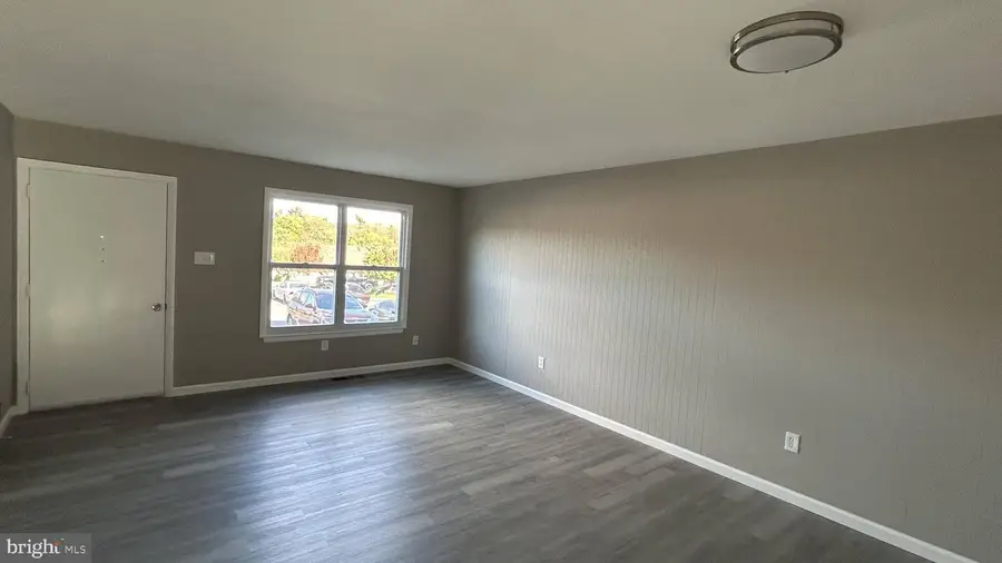 13 Consett Pl #4h, Frederick, MD 21703 - Image #2