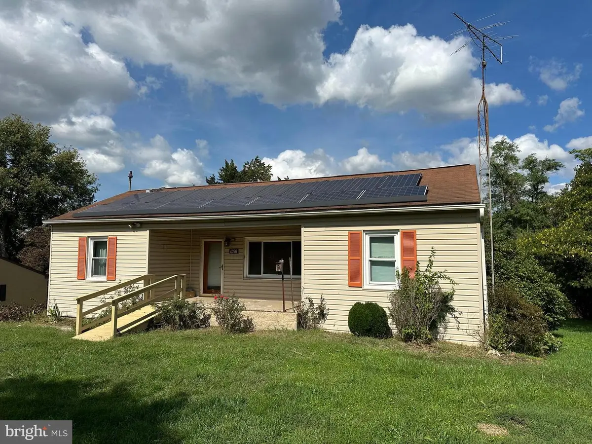 6928 Linganore Rd, Frederick, MD 21701 - Image #1