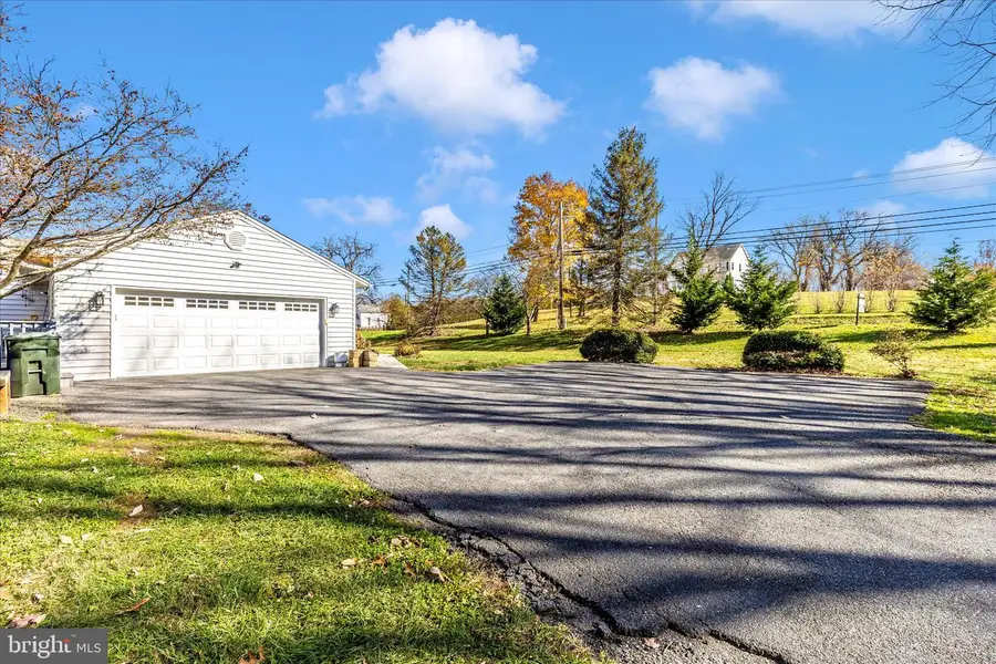 3479 Pleasant Grove Dr, Ijamsville, MD 21754 - Image #2