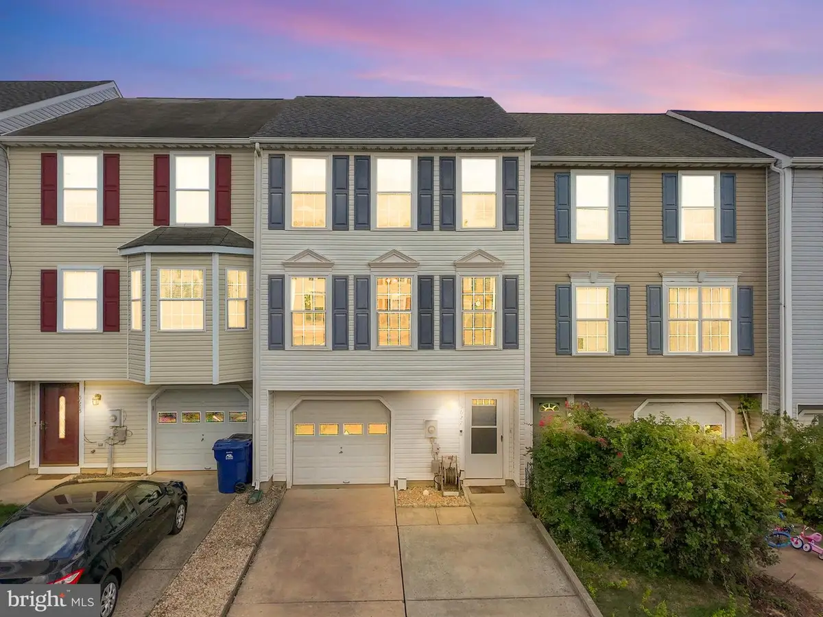 5627 Crestwood Ct, Frederick, MD 21703 - Image #1