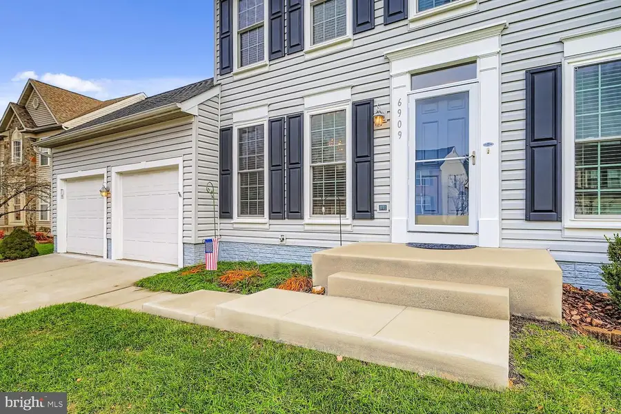 6909 Baron Ct, Frederick, MD 21703 - Image #3