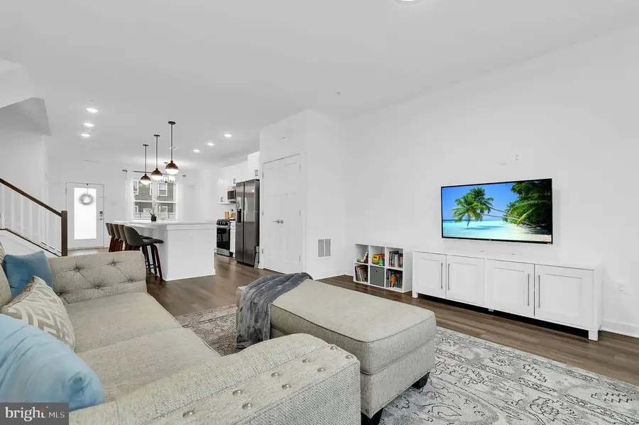 354 Furgeson Ln, Frederick, MD 21702 - Image #2