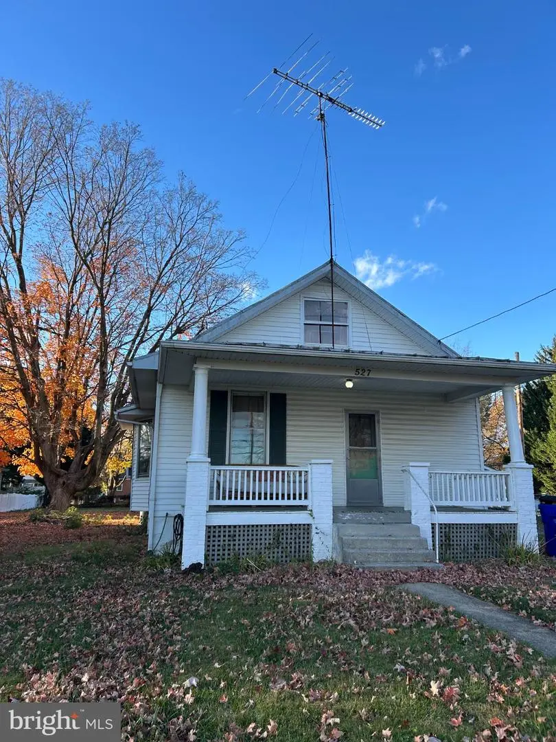 527 Wilson Pl, Frederick, MD 21702 - Image #2