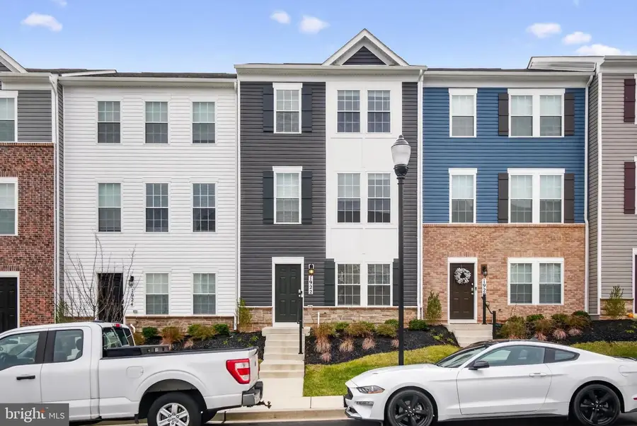 1922 Fauna Dr, Frederick, MD 21702 - Image #2