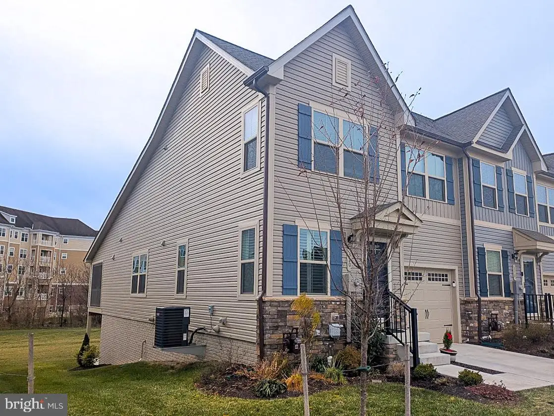 320 Hammersmith Cir, Frederick, MD 21702 - Image #1