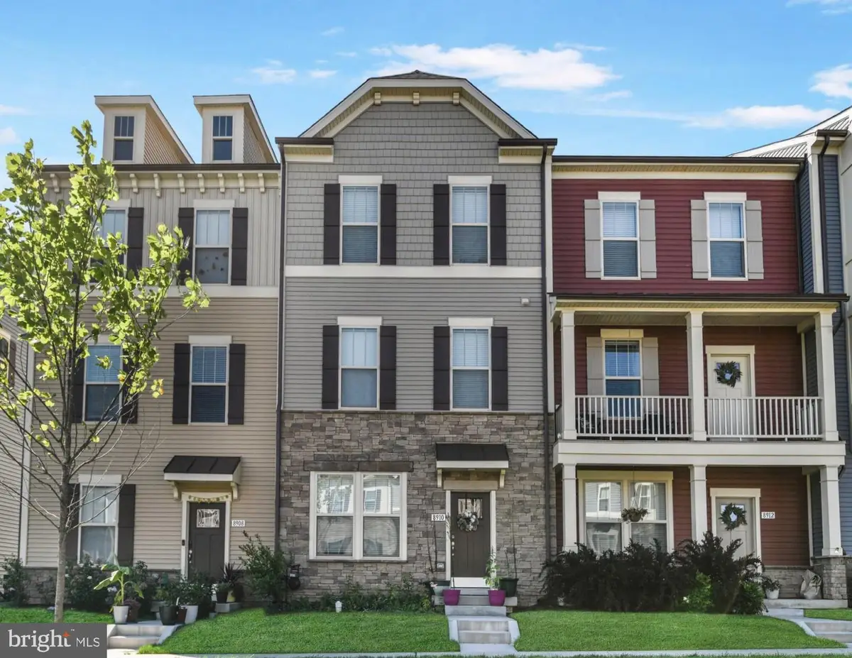 8910 Shady Pines Dr, Frederick, MD 21704 - Image #1