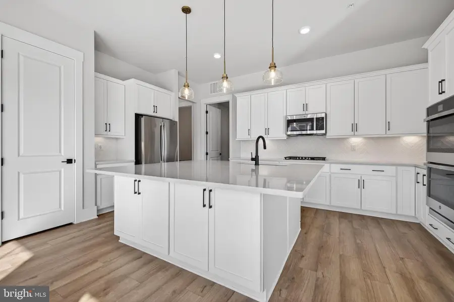 1158 Potomac View Pkwy, Brunswick, MD 21716 - Image #2