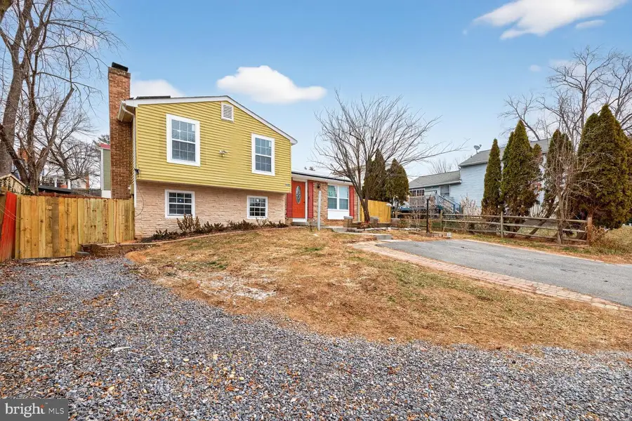 1592 Elmwood Ct, Frederick, MD 21702 - Image #2