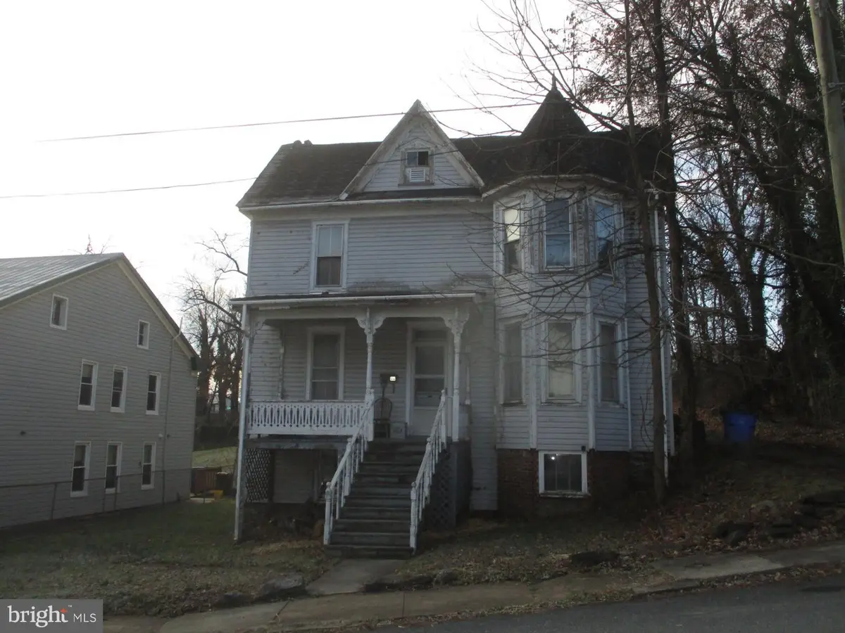 44 E B St, Brunswick, MD 21716 - Image #1