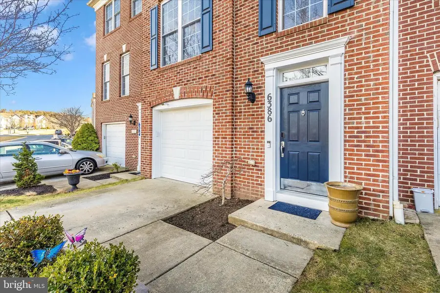 6386 Meandering Woods Ct, Frederick, MD 21701 - Image #2