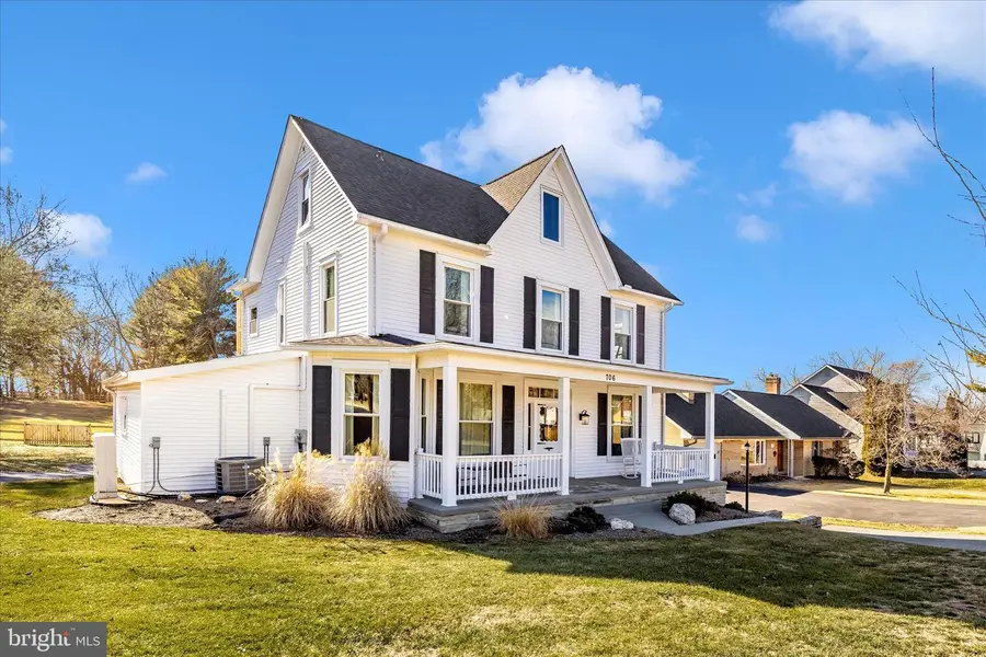 706 E Main St, Middletown, MD 21769 - Image #2