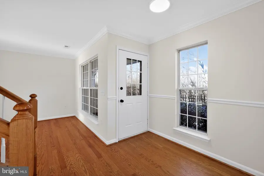 833 Waterford Dr, Frederick, MD 21702 - Image #2