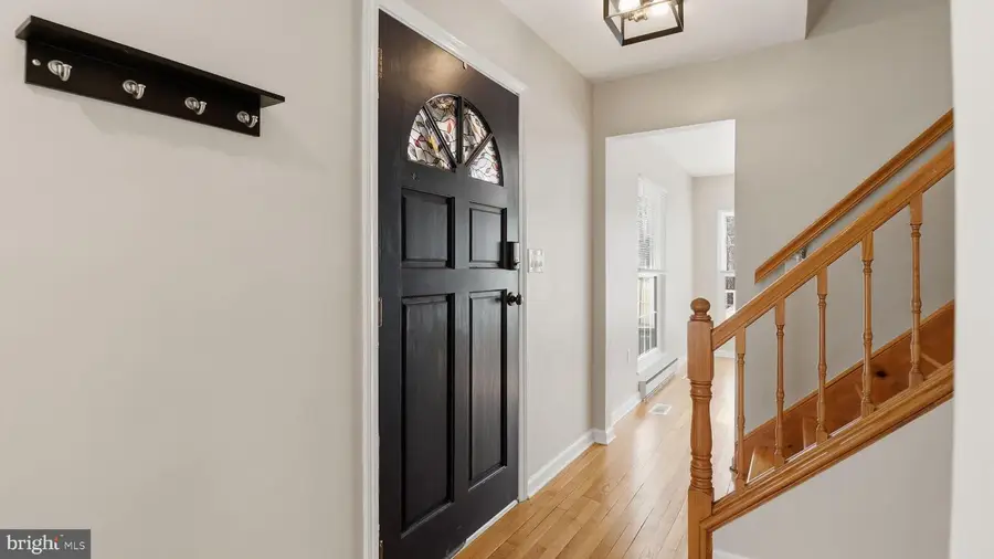 8620 Pinecliff Dr, Frederick, MD 21704 - #3