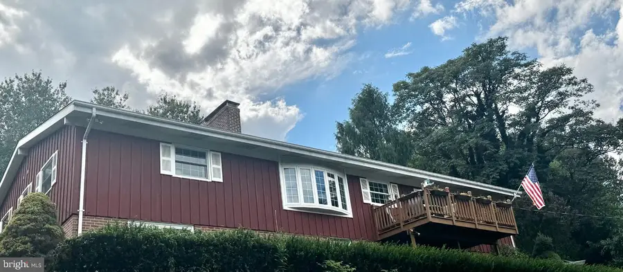 7321 Parkview Dr, Frederick, MD 21702 - #2