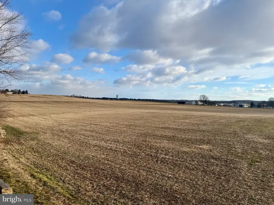 8906 Stauffer Rd, Walkersville, MD 21793 - #2