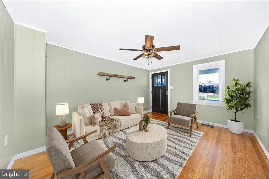 9435 Hollow Rd, Middletown, MD 21769 - #3