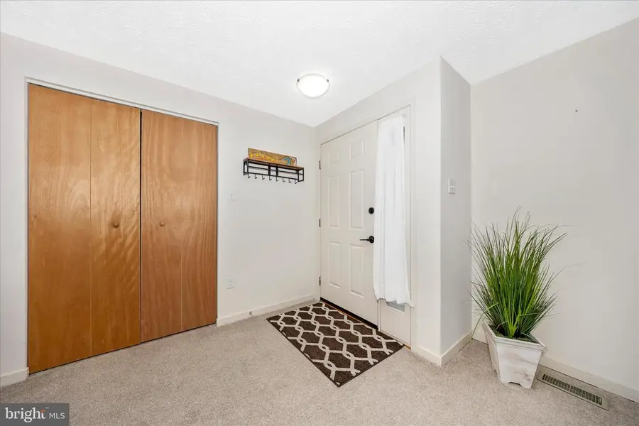 3 Contour Rd, Mount Airy, MD 21771 - #2